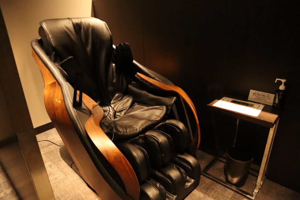 ファーストクラスラウンジ